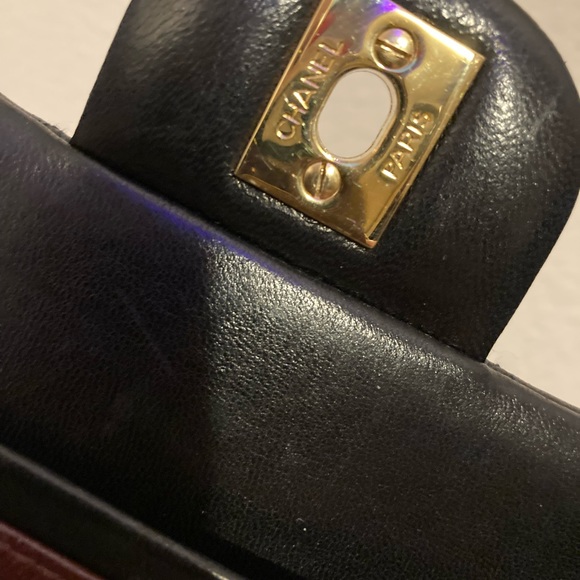 Vintage CHANEL Lambskin Double Flap Bag medium 2005 (9 Series) - Picture 8 of 16